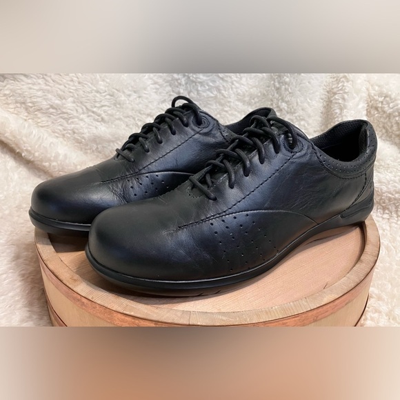 EUC Aravon Farren Black Leather Flats Arch Support Work Nursing Sneakers Size 10 - Picture 3 of 8